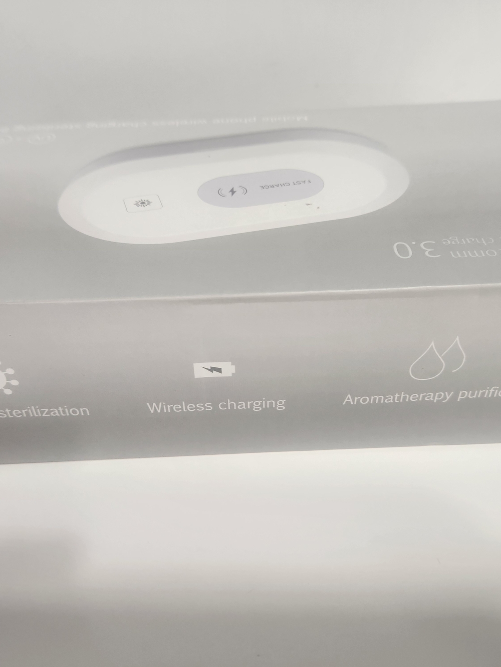 Wireless UV Sterilizer and Fast Charge Box - White - Picture 8 of 8